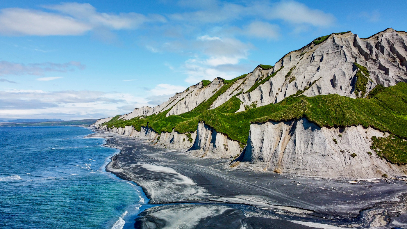 Итуруп: Островная Одиссея в Сокровища Курильских Островов